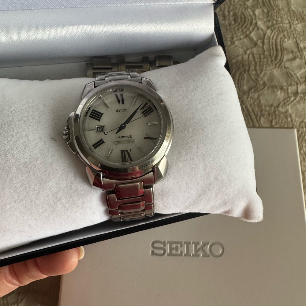 Seiko premier solar women watch - Picture 4 of 5